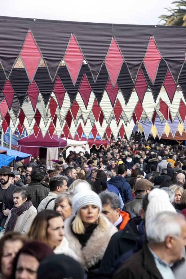 La última jornada del Mercado de las Tres Culturas, en imágenes