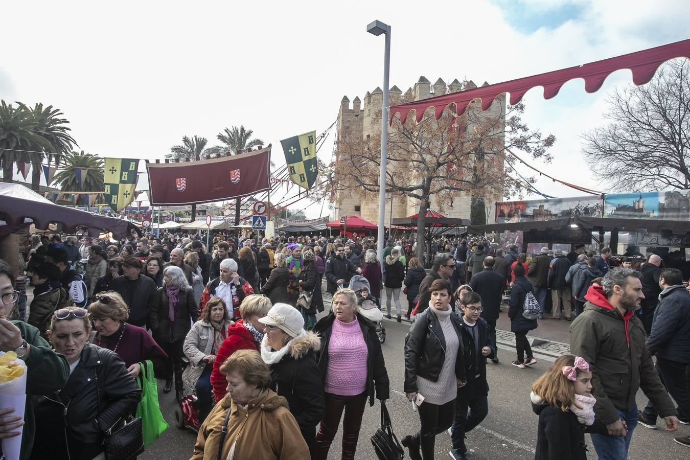 La última jornada del Mercado de las Tres Culturas, en imágenes