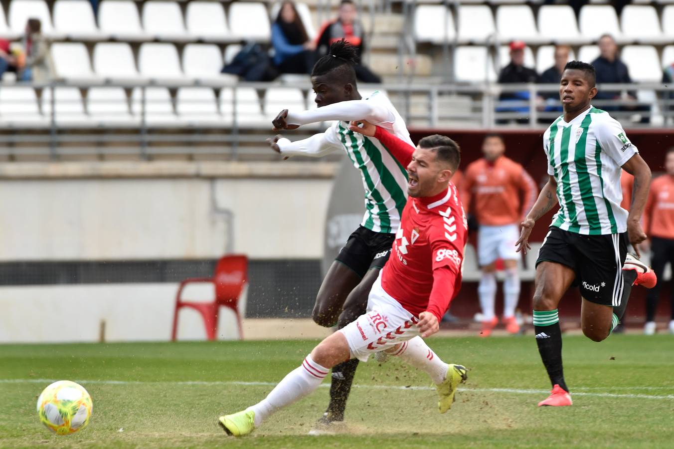 El Real Murcia-Córdoba CF, en imágenes