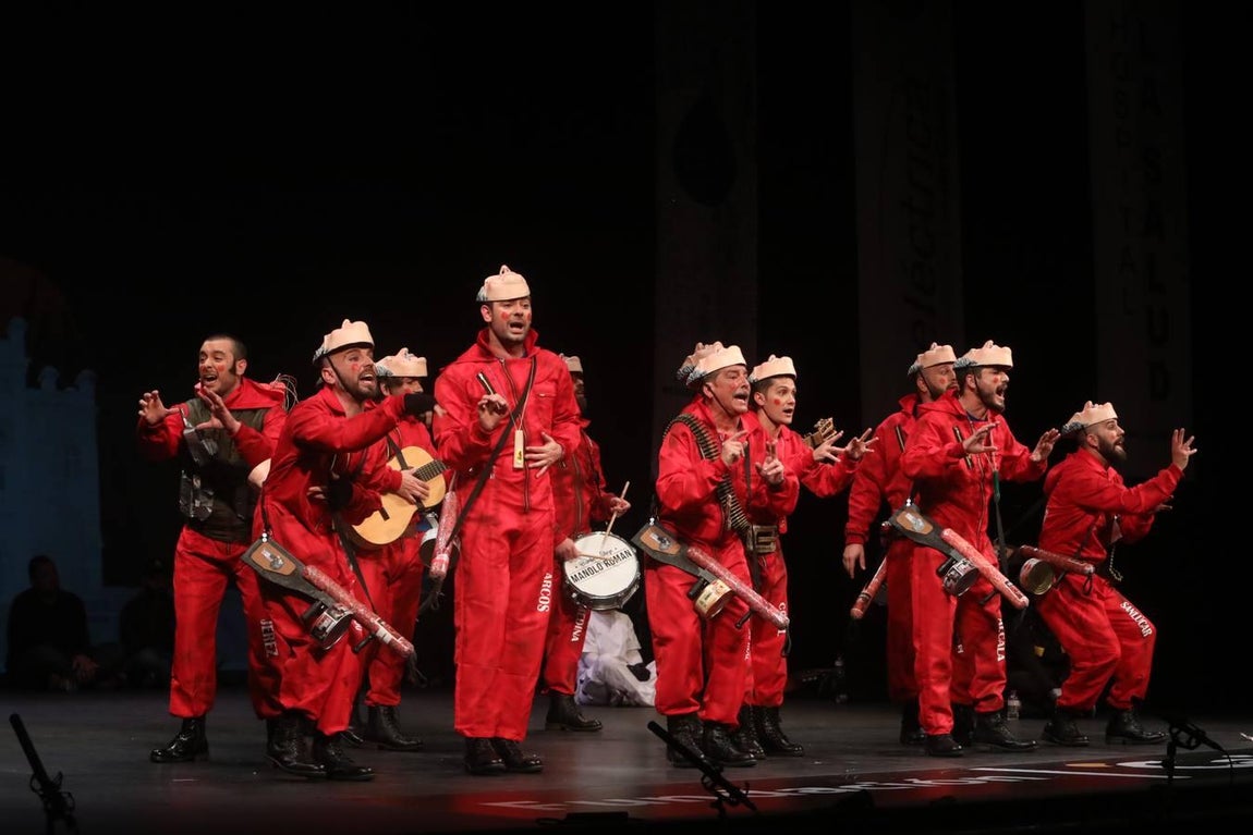 FOTOS: Chirigota La Casa de Papelillos en el COAC 2020