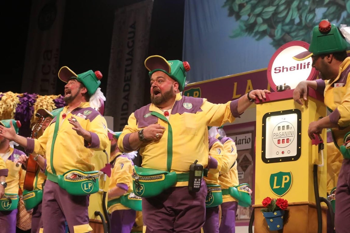 FOTOS: Chirigota Los Niños de la Petróleo en el COAC 2020