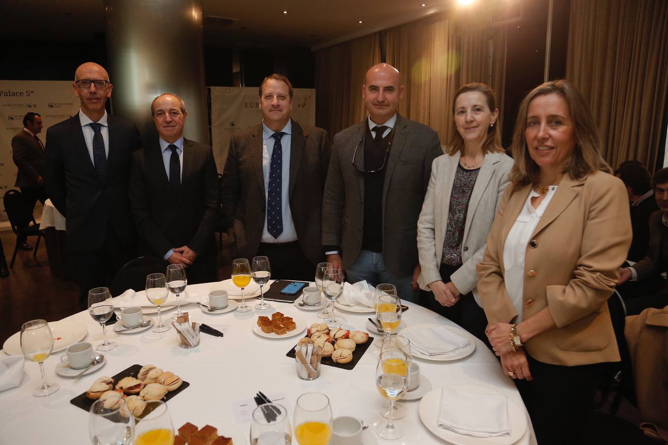 En imágenes, los asistentes al Foro Encuentro de Economía ABC de Córdoba