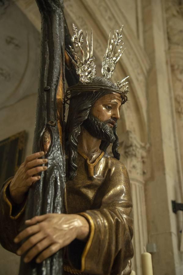 El Cristo de la Corona en la capilla Real