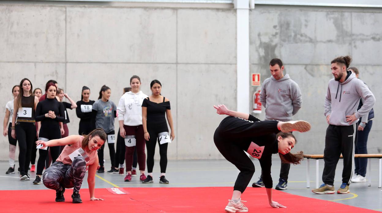 Puy du Fou realiza los castings en el polideportivo de La Legua