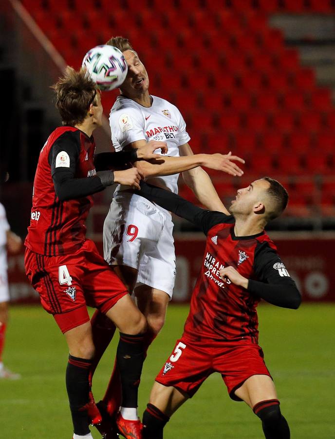 La eliminación del Sevilla de la Copa ante el Mirandés, en imágenes