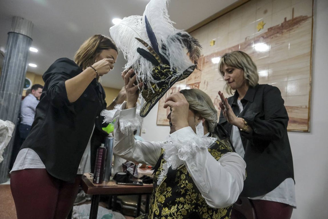 FOTOS: Así se prepara la &#039;Chusma selecta&#039; de Martínez Ares antes del Falla. COAC 2020