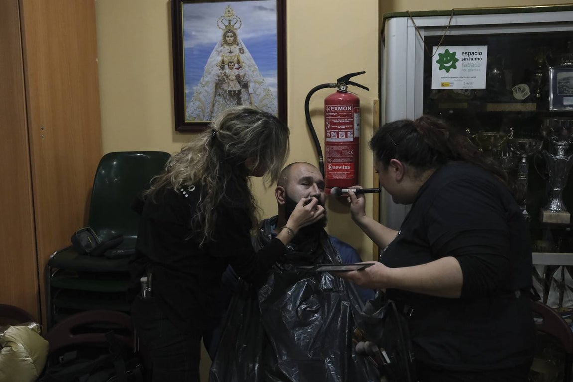 FOTOS: Así se prepara la &#039;Chusma selecta&#039; de Martínez Ares antes del Falla. COAC 2020