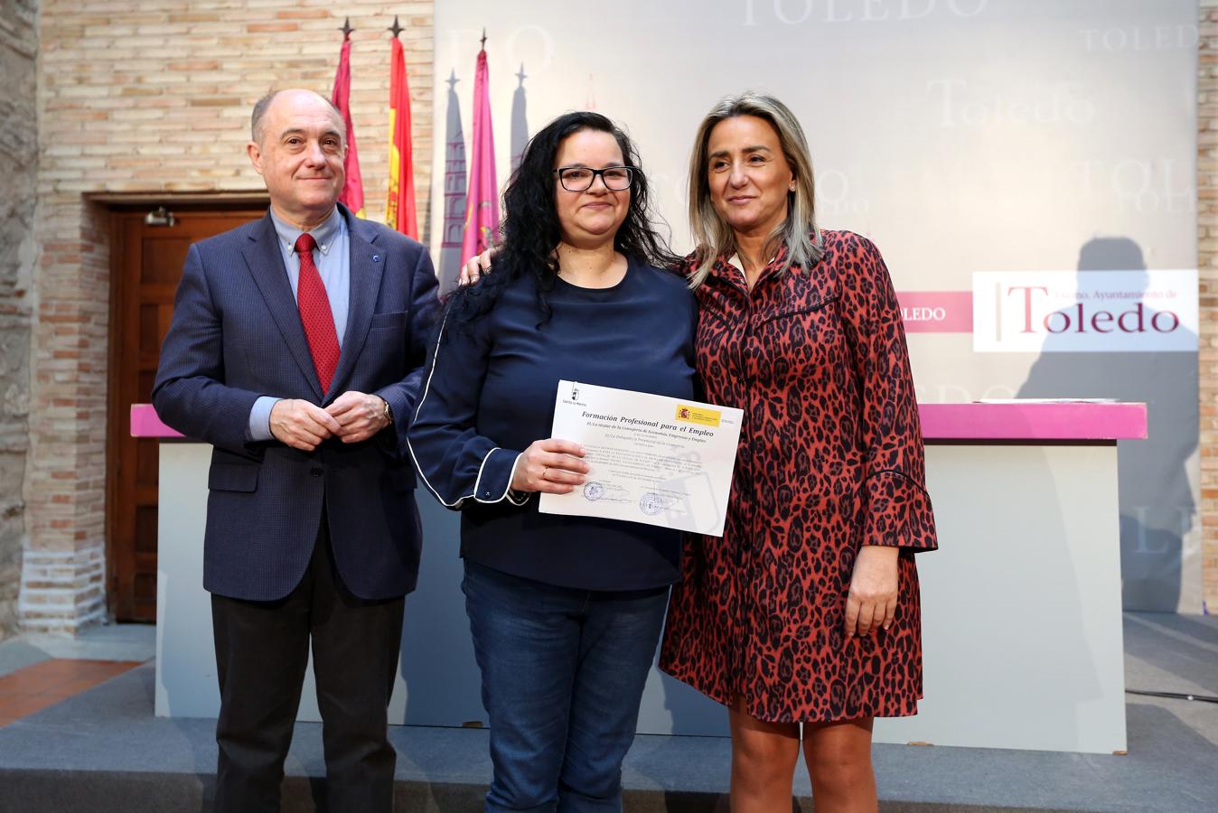 Milagros Tolón clausura los talleres municipales de empleo de Toledo