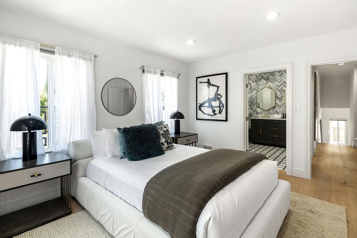 Meghan Markle en Hancock Park. La pareja ha declarado que su vida se desarrollará entre Reino Unido y Canadá, razón por la cual se niegan a renunciar Frogmore Cottage, la residencia británica a la que hicieron una reforma millonaria de cara al nacimiento de Archie