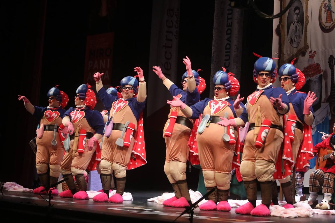 FOTOS: Chirigota &#039;Las supermamás&#039; en el COAC 2020