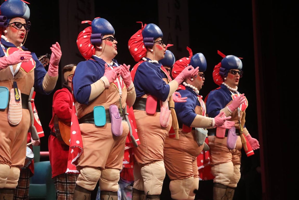 FOTOS: Chirigota &#039;Las supermamás&#039; en el COAC 2020