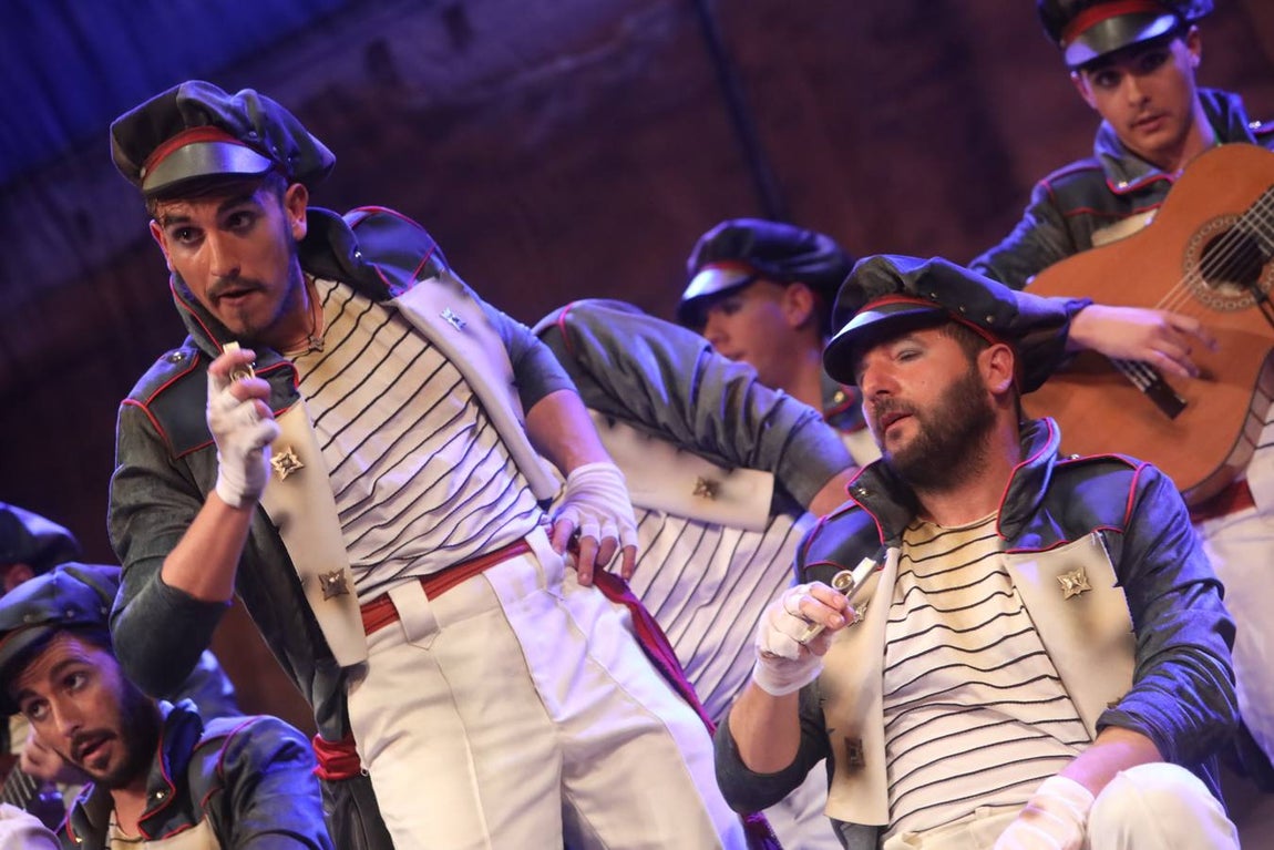 FOTOS: Comparsa Los Pacientes en el COAC 2020