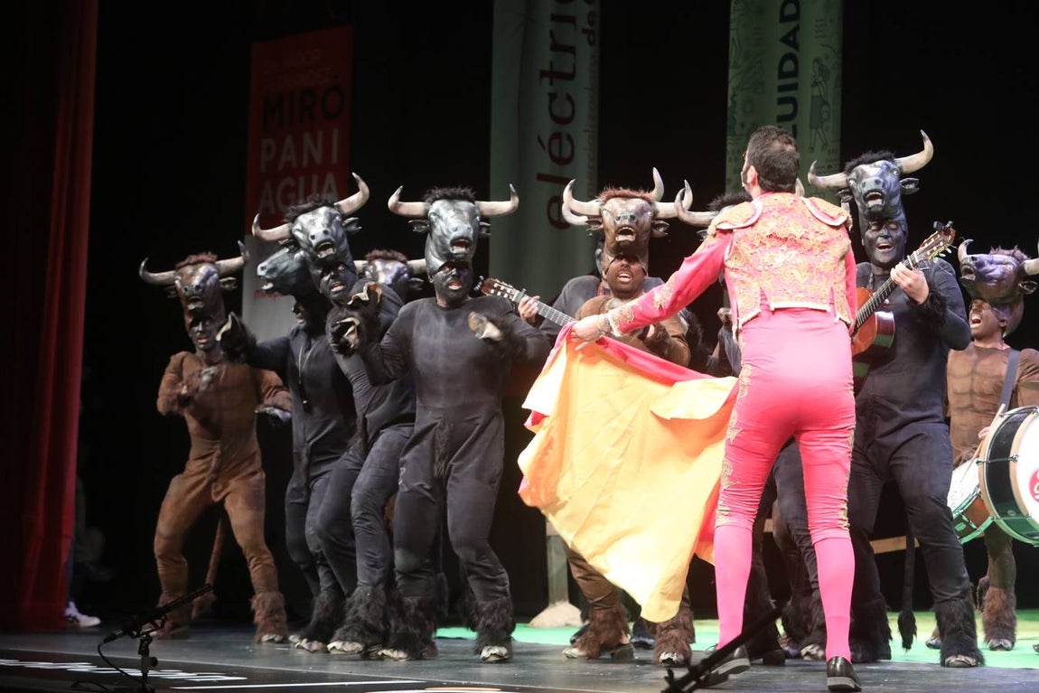 FOTOS: Chirigota Este año tenemos mucho ganao en el COAC 2020