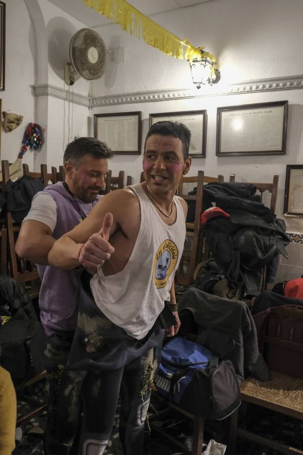 FOTOS: Así se prepara la chirigota de Vera Luque, Los #Cadifornia, para su pase en el COAC 2020