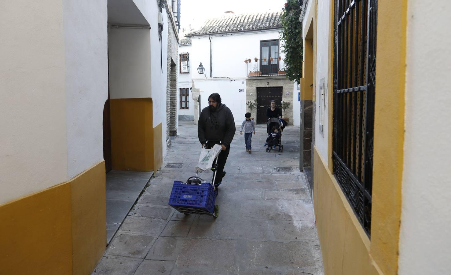 La calle Romero de Torres en Córdoba, en imágenes