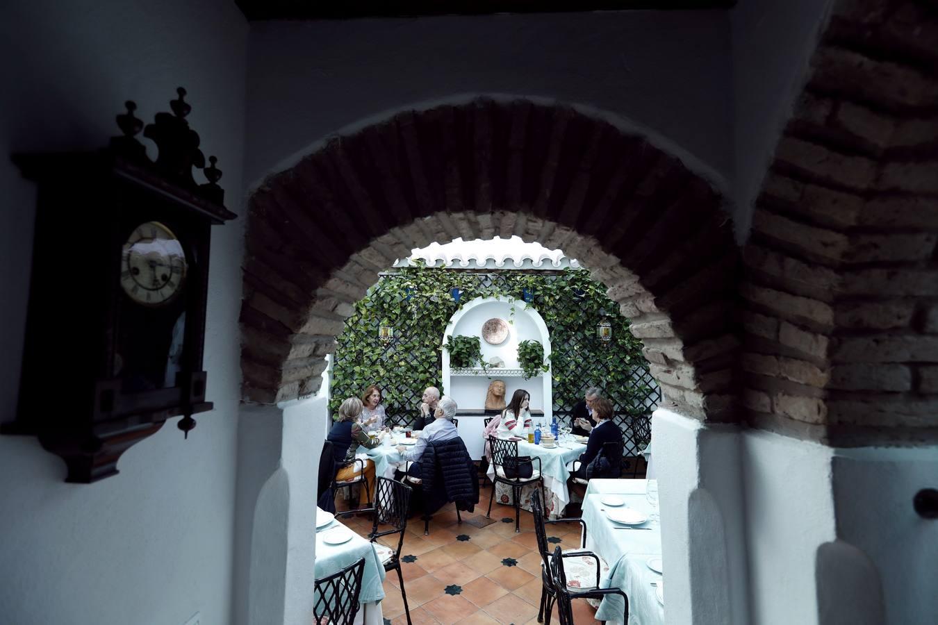 El Churrasco, templo de la cocina tradicional de Córdoba, en imágenes