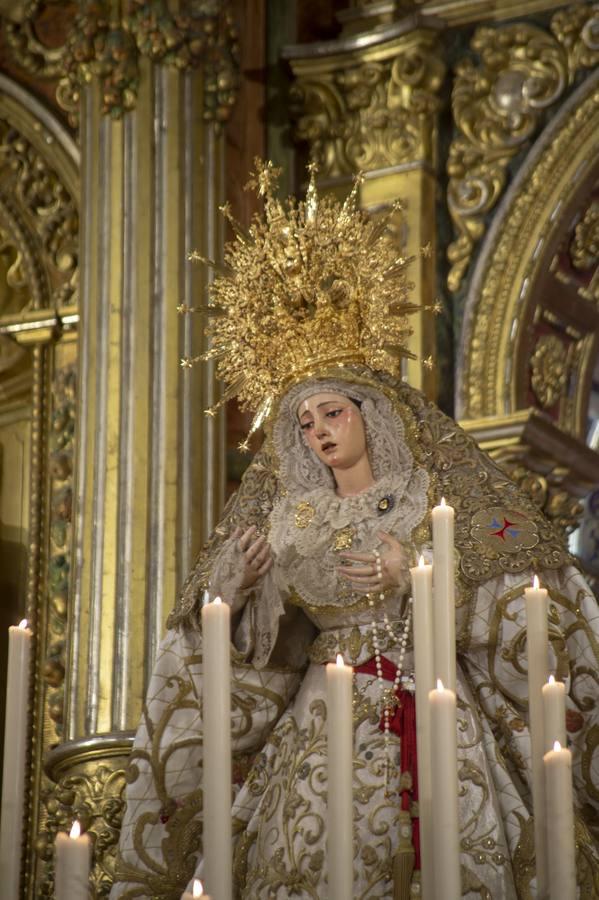 El altar extraordinario de la Esperanza de la Trinidad