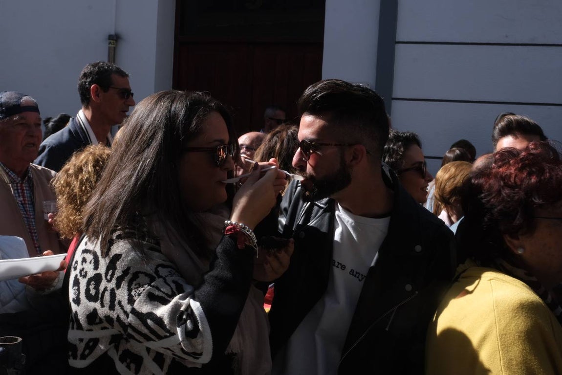 Gran ambiente en La Viña ante la celebración de la Erizada