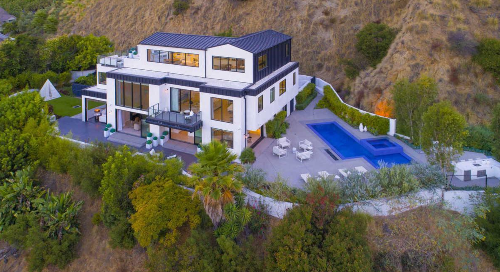 La mansión de lujo que Demi Lovato vende por 8,2 millones de euros en Los Ángeles