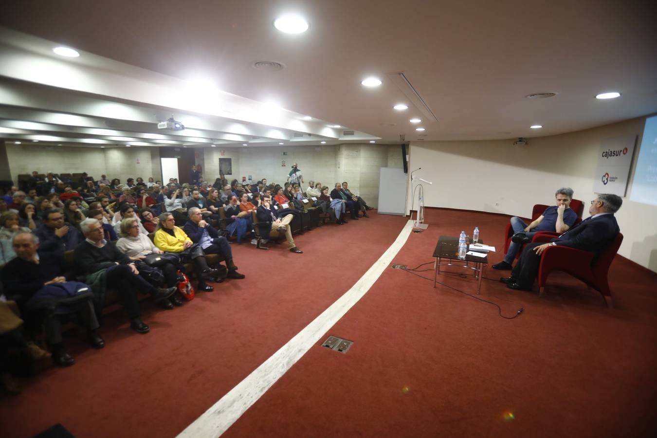 En imágenes, Juan Gómez Jurado en el Foro Cultural de ABC Córdoba