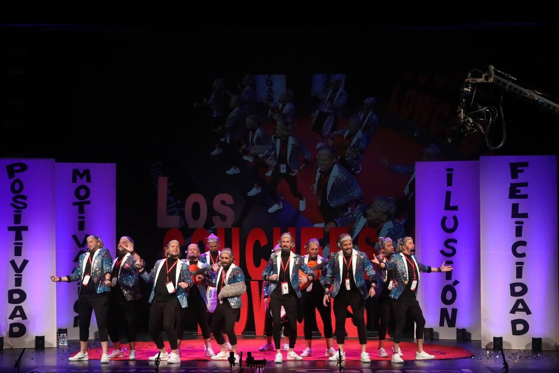 FOTOS: Chirigota de Bizcocho &#039;Los couchers lowcost&#039; en el COAC 20202