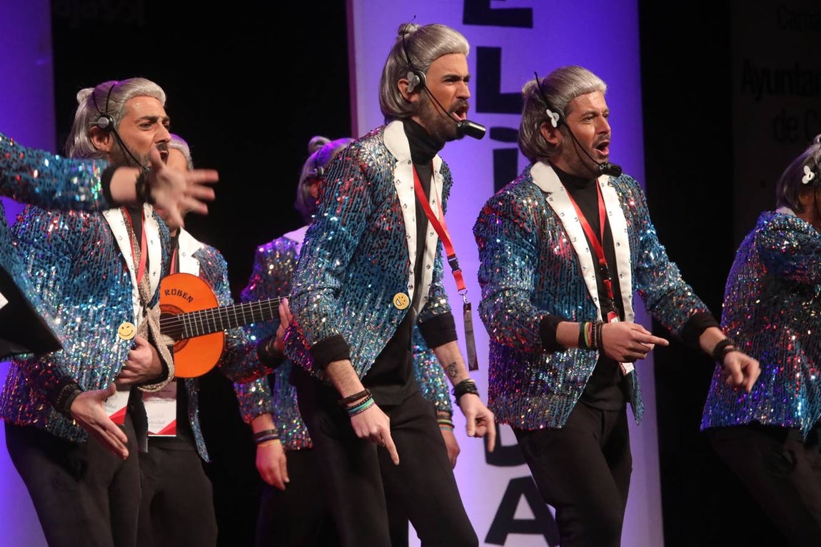 FOTOS: Chirigota de Bizcocho &#039;Los couchers lowcost&#039; en el COAC 20202