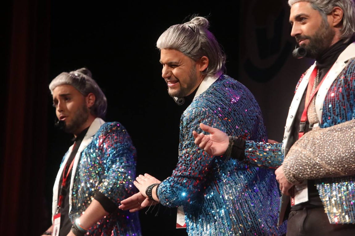 FOTOS: Chirigota de Bizcocho &#039;Los couchers lowcost&#039; en el COAC 20202