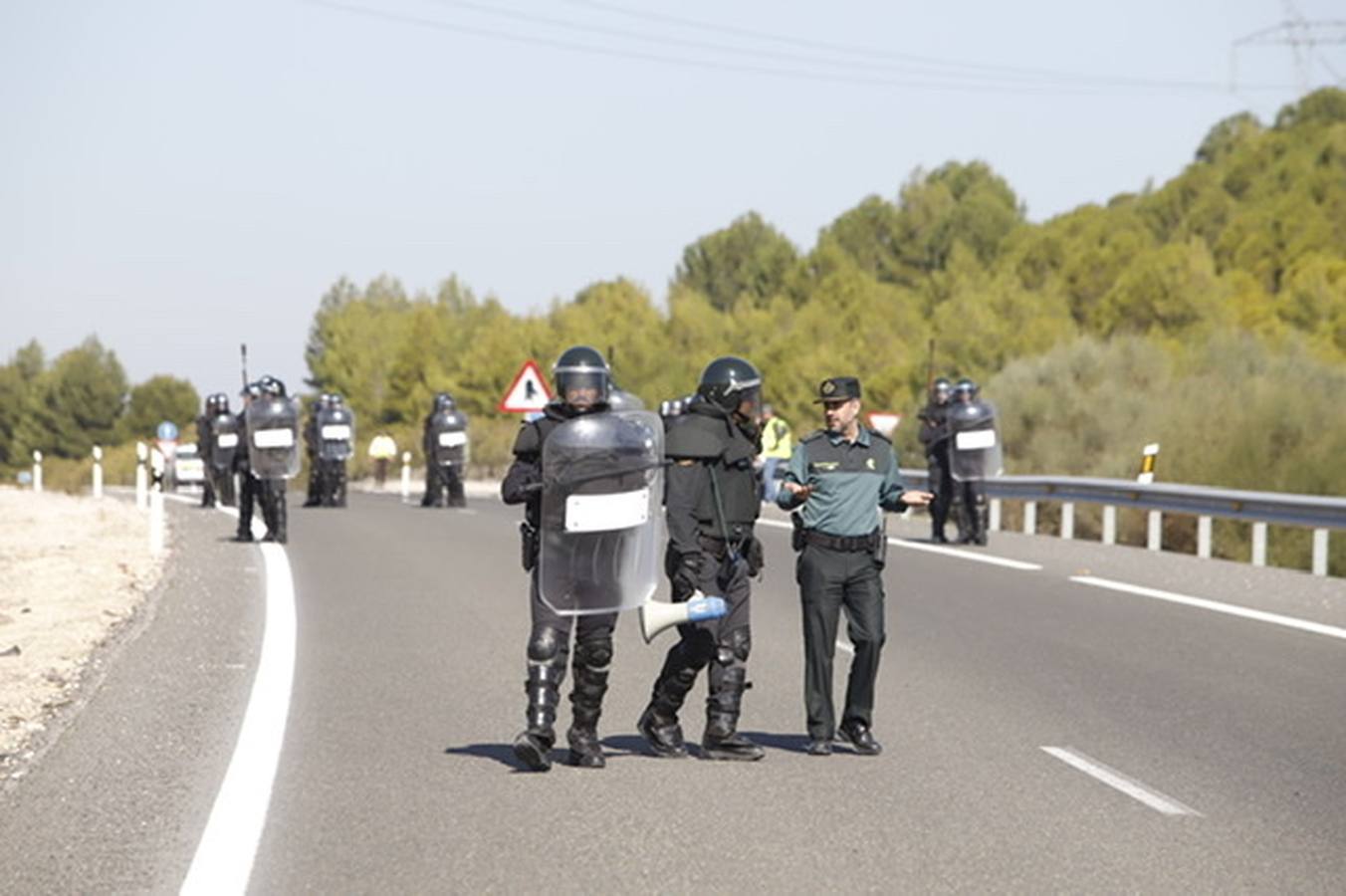 La marcha de agricultores y ganaderos en Lucena, en imágenes (II)