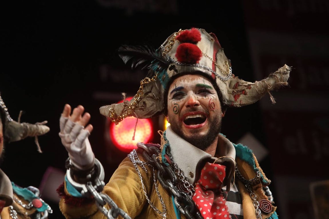 FOTOS: Comparsa Los Encaidenaos en el COAC 2020