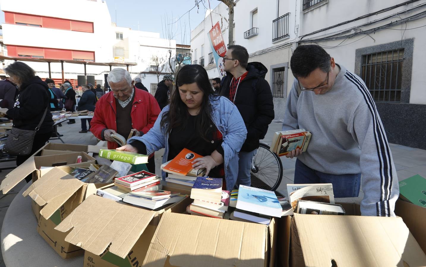 La inaguración de la nueva plaza de Valdeolleros, en imágenes