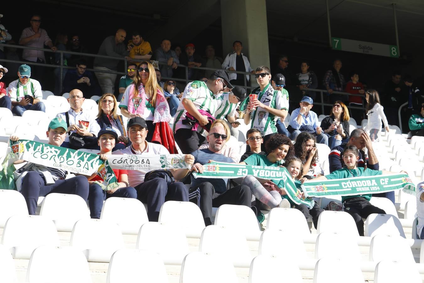 El ambiente en el Córdoba CF-Sevilla Atlético, en imágenes