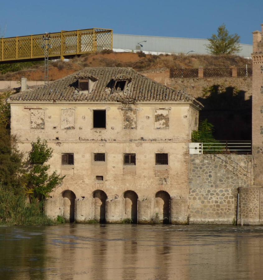 Edificio del molino de regolfo que promovió José Safont hacia 1843 junto a la antigua presa del Cañar. FOTO RAFAEL DEL CERRO. 