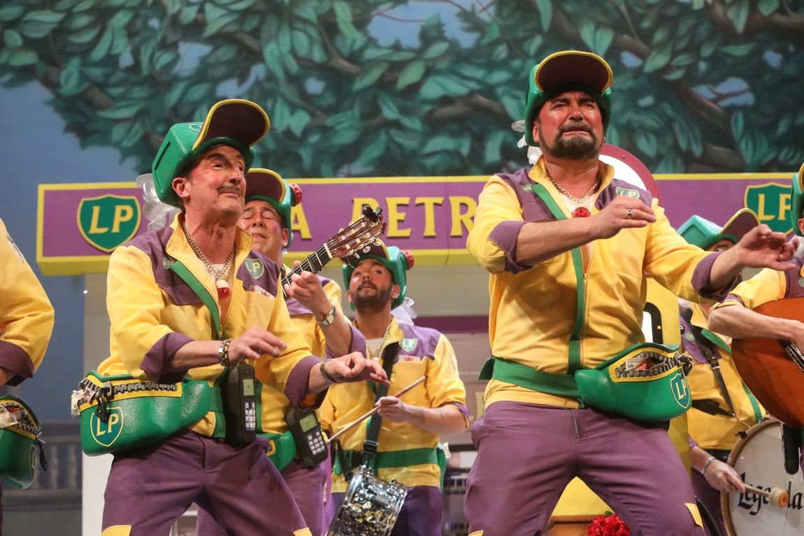 FOTOS: Chirigota Los Niños de la Petróleo en el COAC 2020