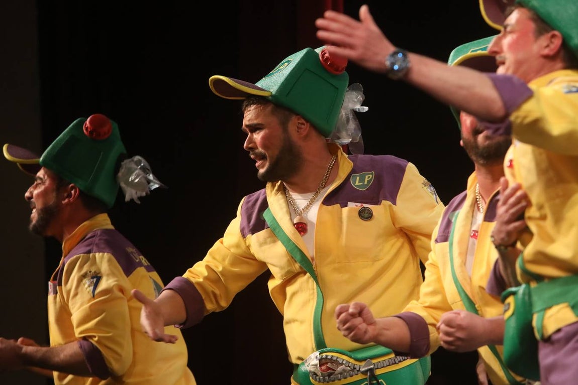 FOTOS: Chirigota Los Niños de la Petróleo en el COAC 2020