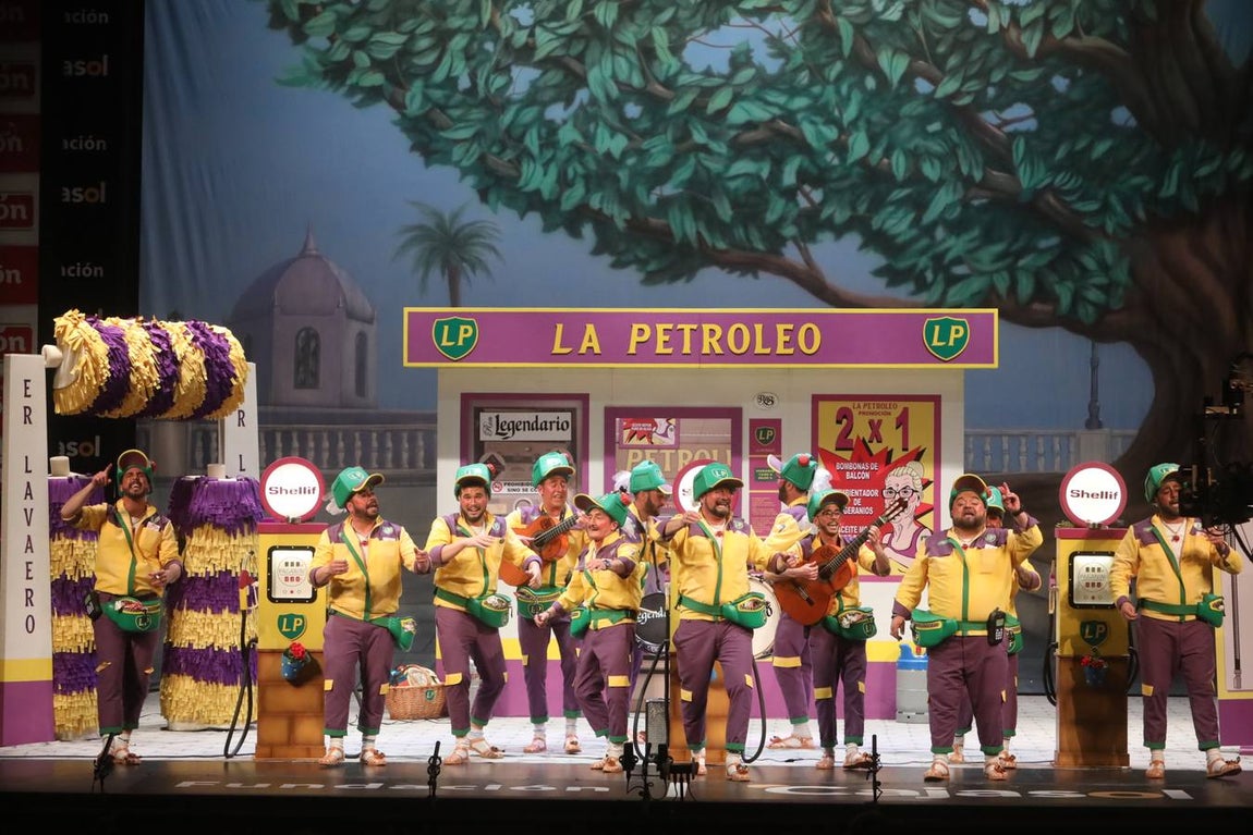 FOTOS: Chirigota Los Niños de la Petróleo en el COAC 2020