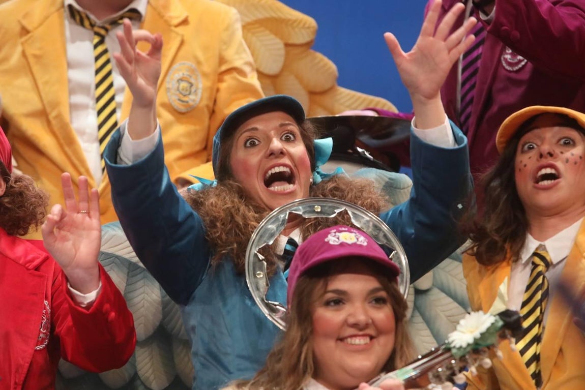 FOTOS: Coro de Procopio y El Chapa &#039;Gloria bendita&#039; en el COAC 2020