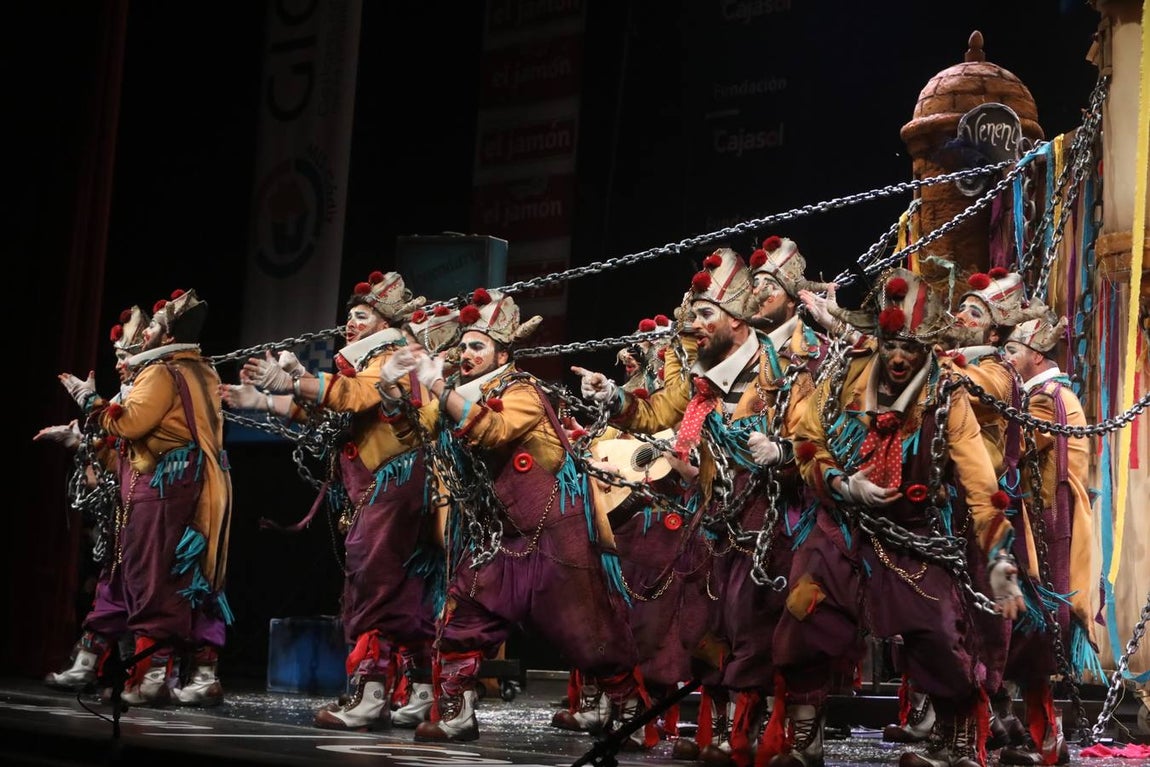 FOTOS: Comparsa Los Encaidenaos en el COAC 2020