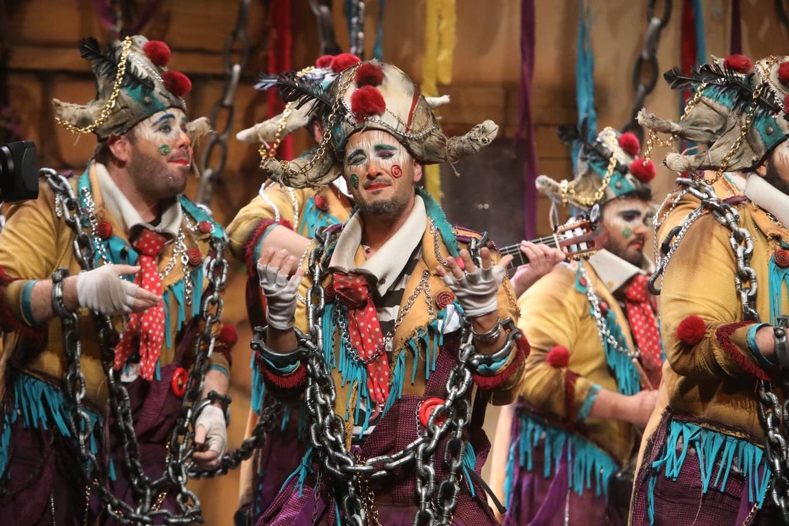 FOTOS: Comparsa Los Encaidenaos en el COAC 2020