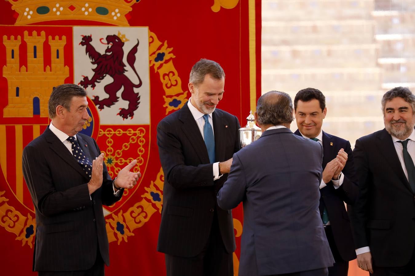 El Rey entrega los Premios Taurinos y Universitarios de la Real Maestranza de Caballería (I)