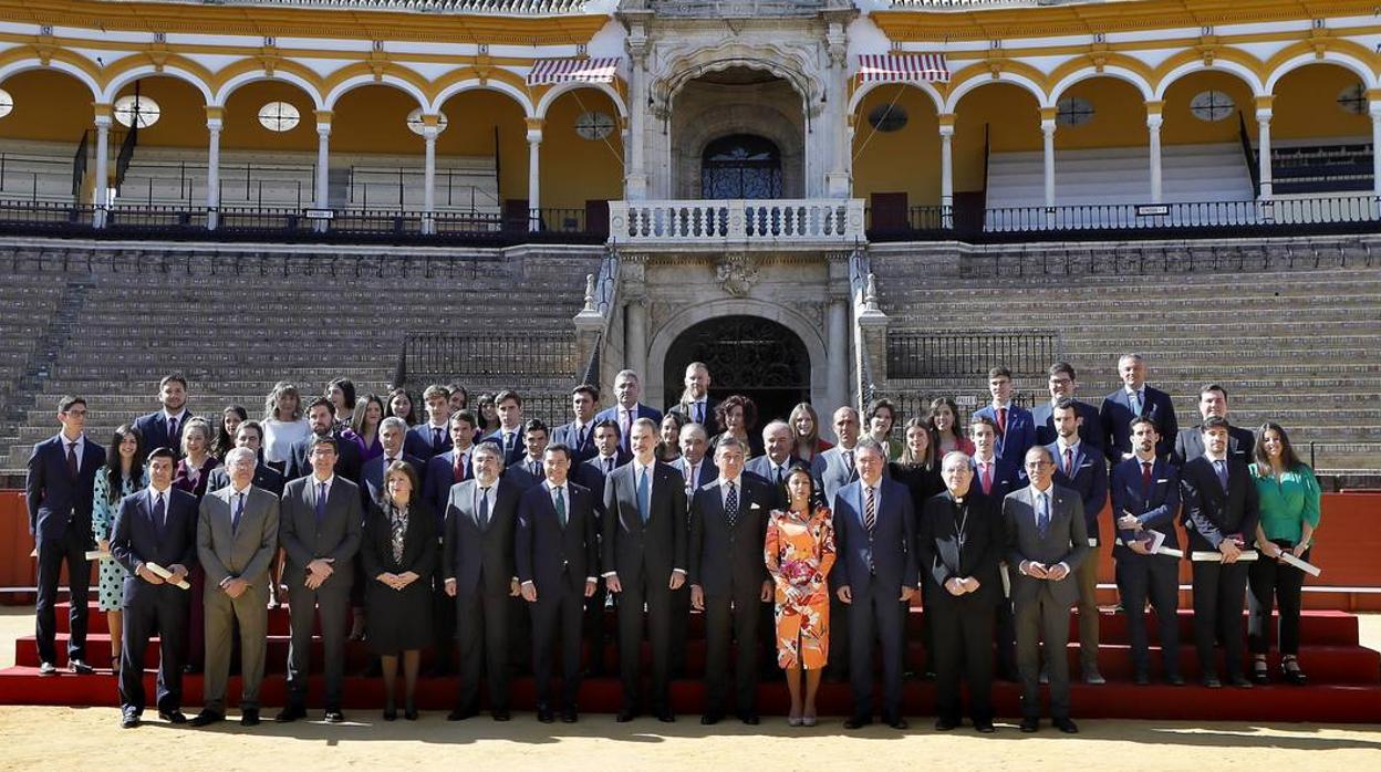 El Rey entrega los Premios Taurinos y Universitarios de la Real Maestranza de Caballería (I)