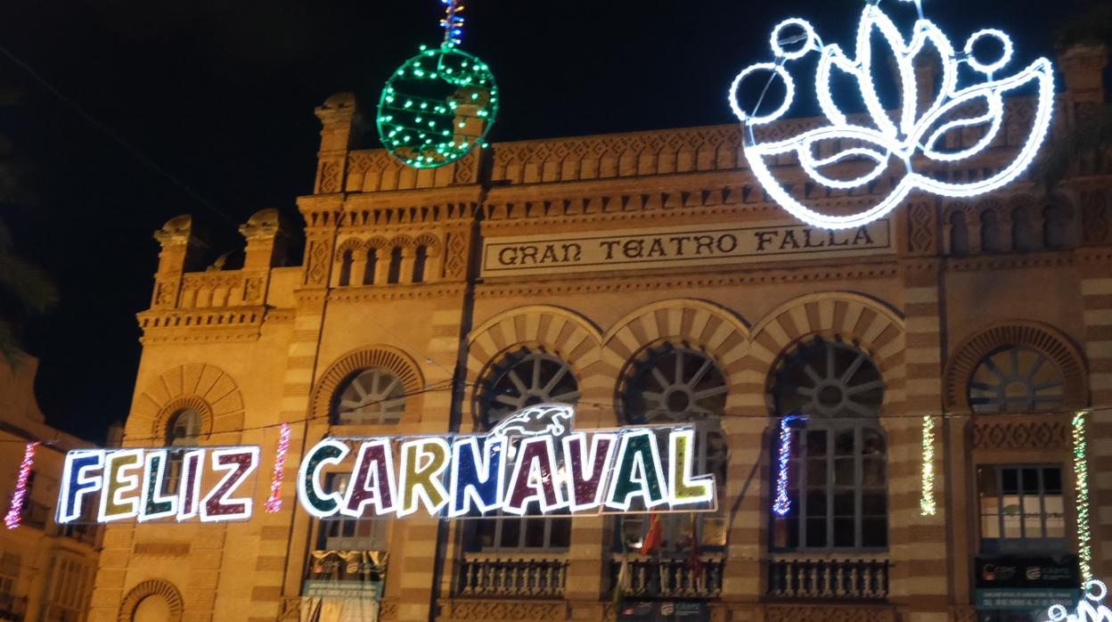 FOTOS: Cádiz estrena iluminación de Carnaval