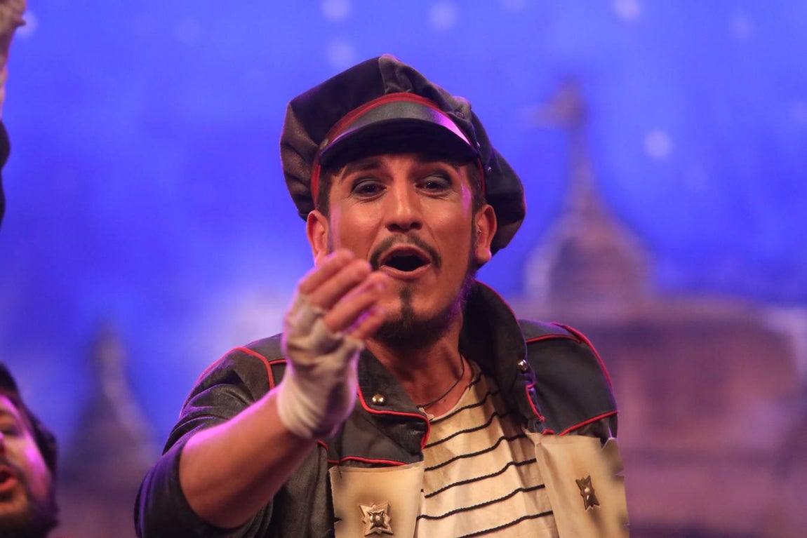 FOTOS: Comparsa Los Pacientes en el COAC 2020