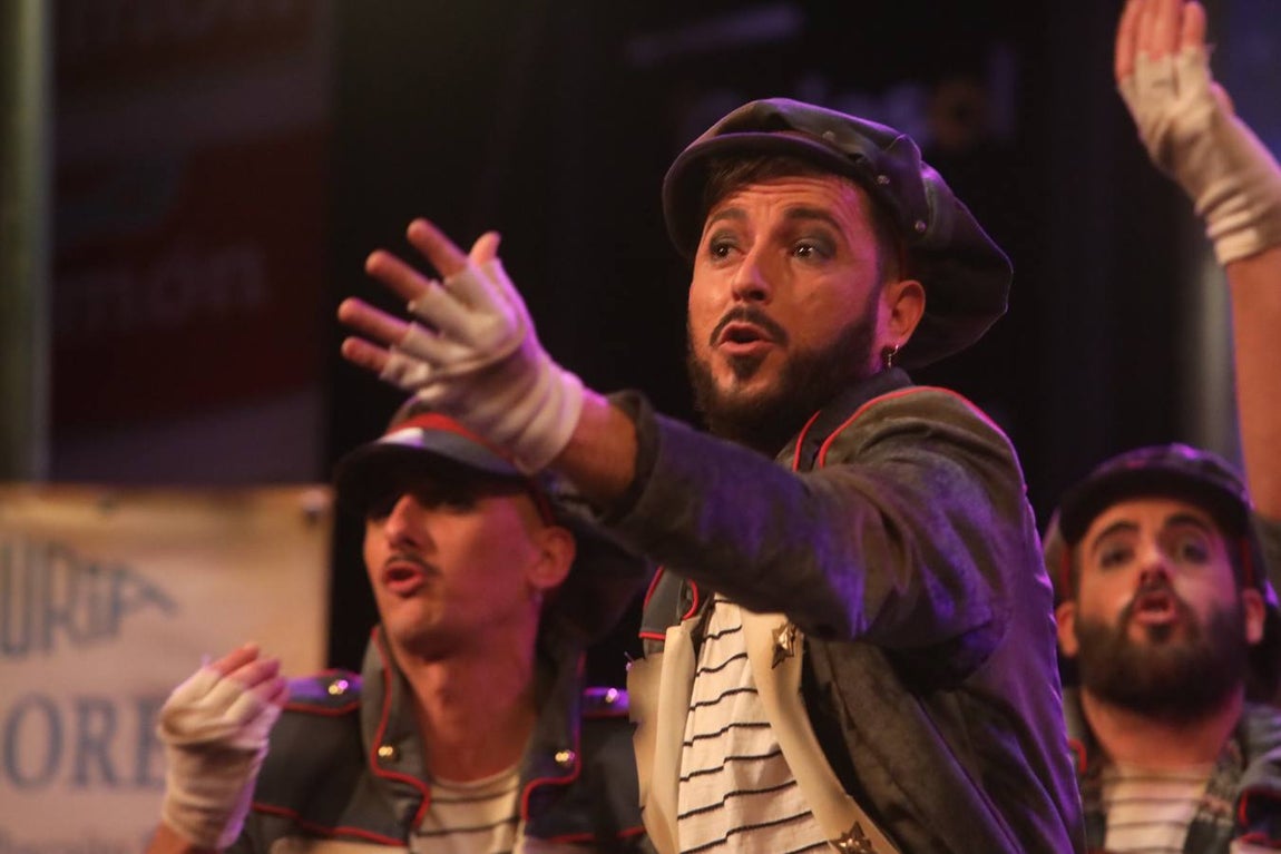 FOTOS: Comparsa Los Pacientes en el COAC 2020