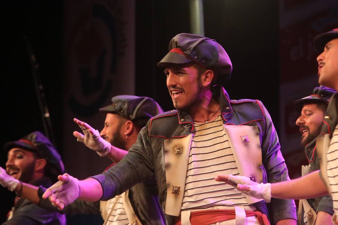 FOTOS: Comparsa Los Pacientes en el COAC 2020