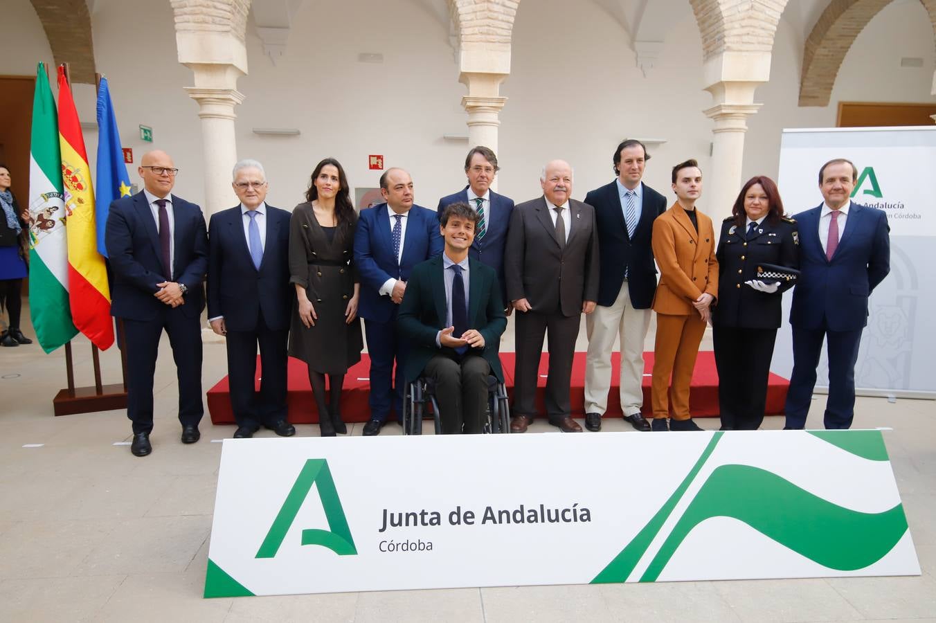 El acto de entrega de banderas de Andalucía en Córdoba, en imágenes