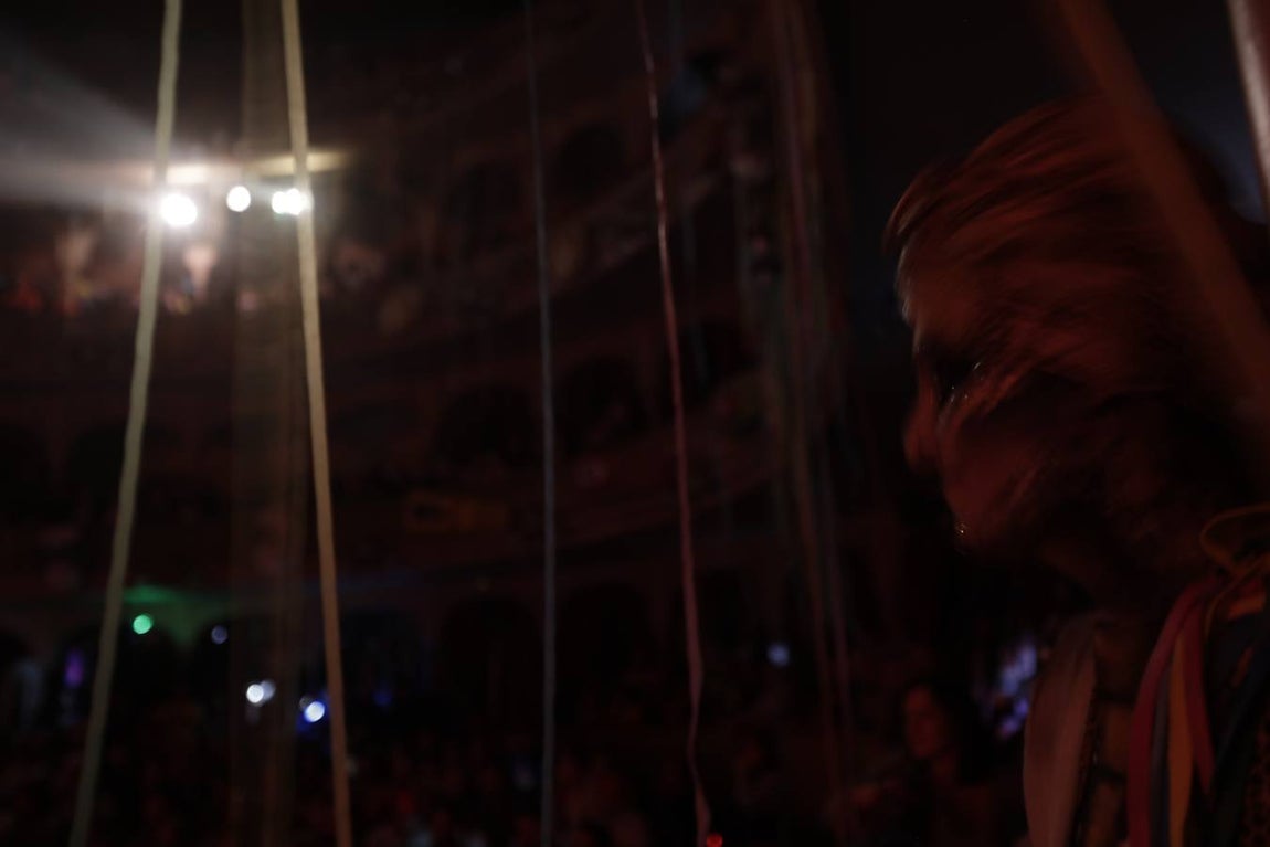 FOTOS: La antología de Juan Carlos Aragón levanta el Falla