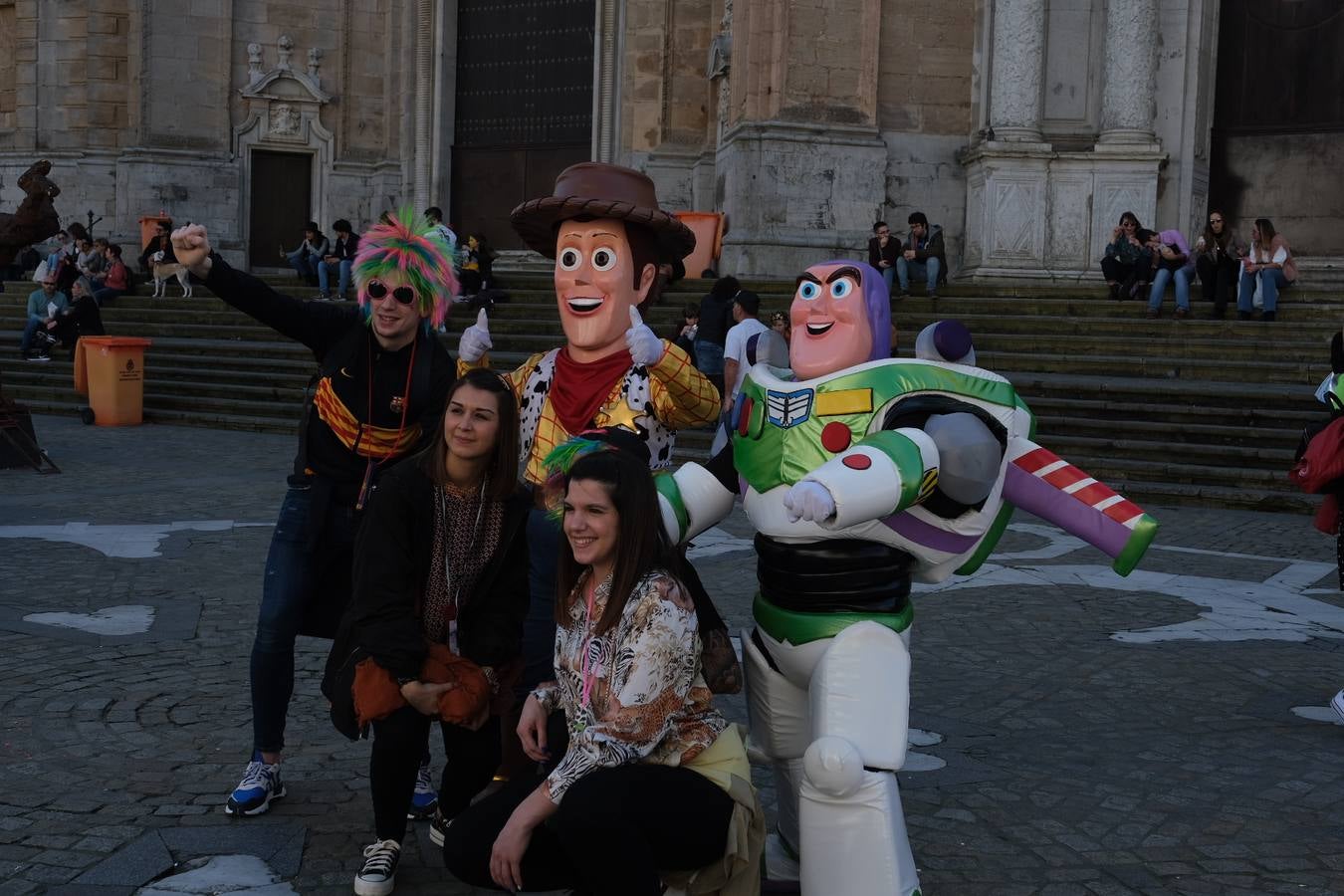 FOTOS: Gran ambiente en la Batalla de coplas del Carnaval de Cádiz 2020