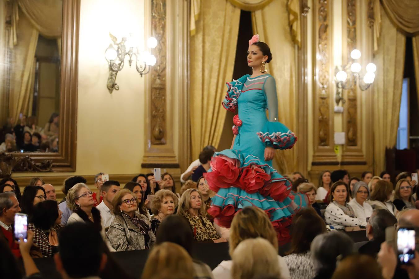 El desfile flamenco de Sara de Benítez en el Círculo de la Amistad, en imágenes