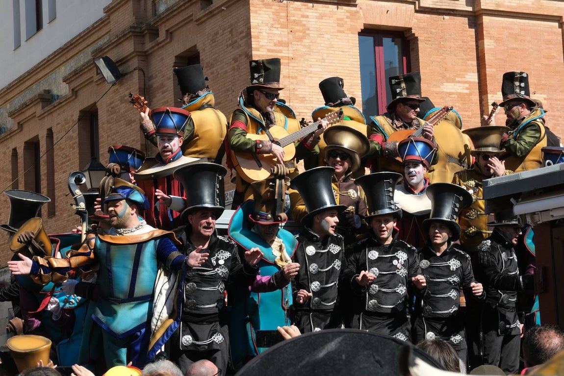 FOTOS: Lleno en Cádiz el Domingo de coros de Carnaval