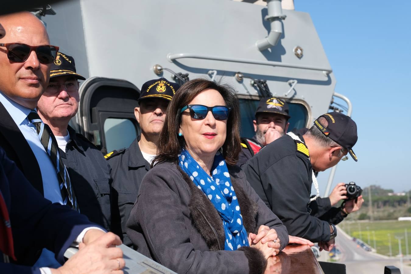 FOTOS: La ministra de Defensa participa en las maniobras Gruflex-20 en la Bahía de Cádiz